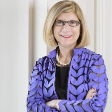 Carol Leary headshot