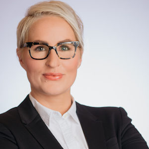 Bridget Burns headshot