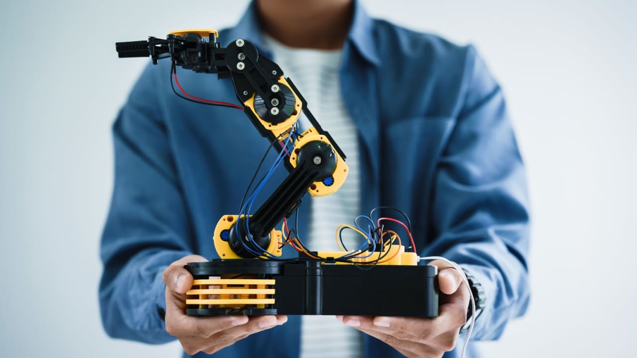 Opportunity Near You: Green jobs in California and robotics in Nebraska
