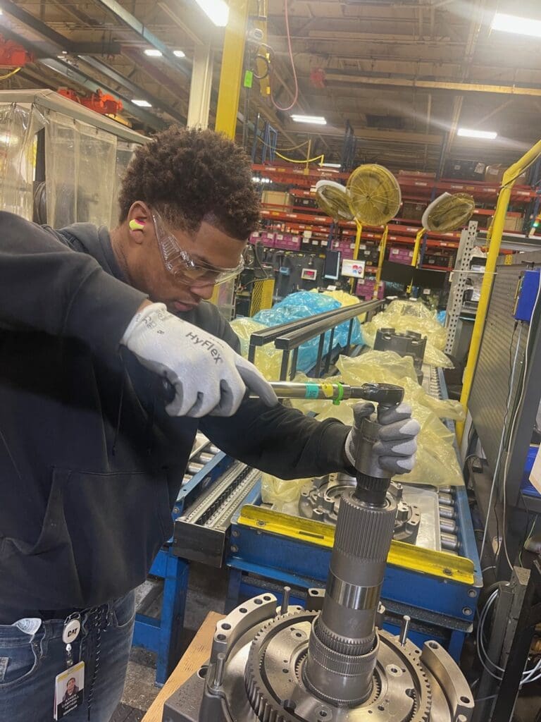 Caterpillar program, Manual High School