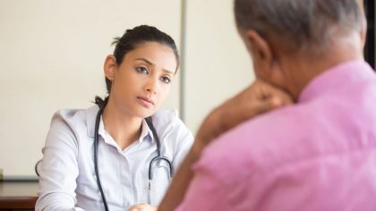 LATINA HEALTHCARE WORKER