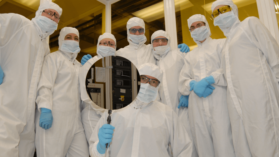 Workers at Rogue Valley Microdevices making senimconductors