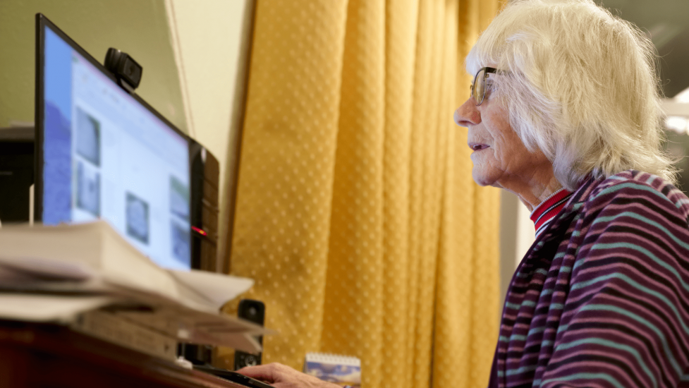 older-woman-at-computer